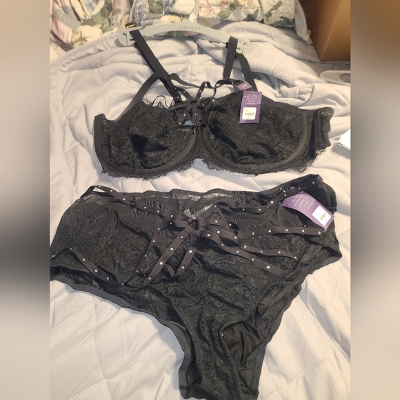 Lane Bryant Other - Lane bryant lingerie set. Size 3x/48DD. Nwt.
